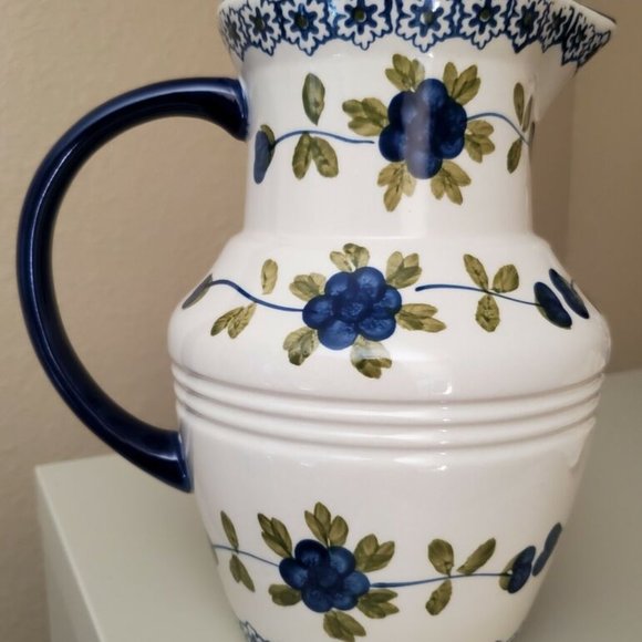 TABLETOPS Gallery Nicolette White Blue Floral Ceramic 9” PITCHER Berries on Vine - Picture 3 of 10